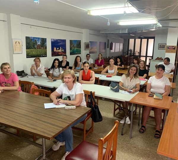 Curso de idiomas "Español Exito"